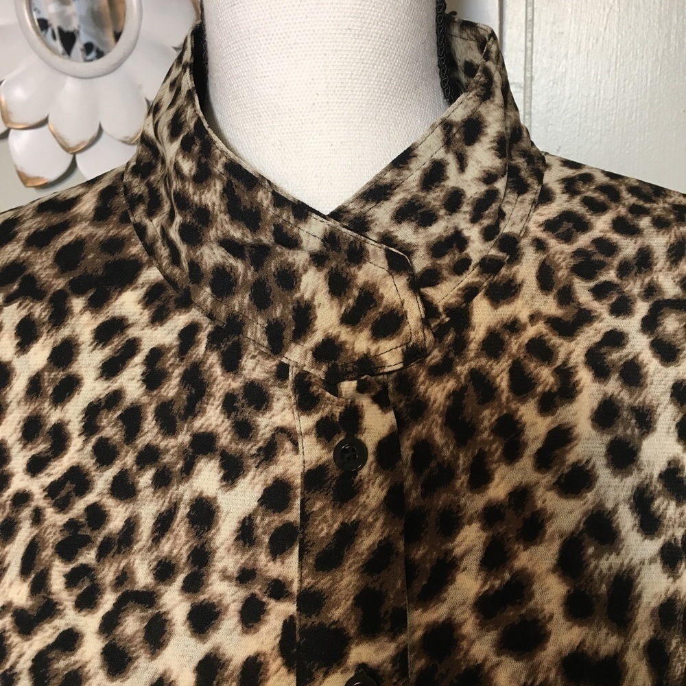 Style & Co cheetah print button front blouse - Picture 3 of 7